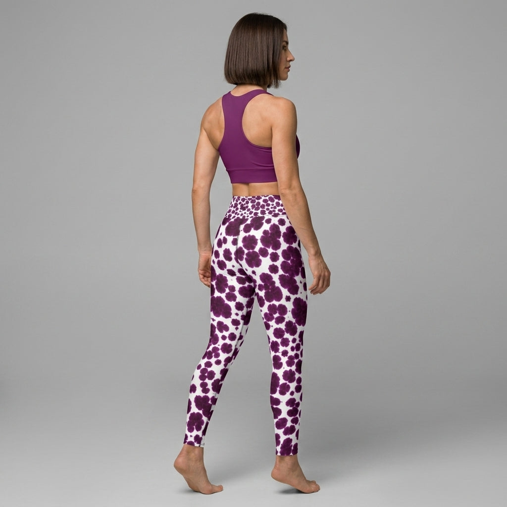 Fitness model wearing Lioulin Wild Cat Orchid (burgundy and cream) leggings.