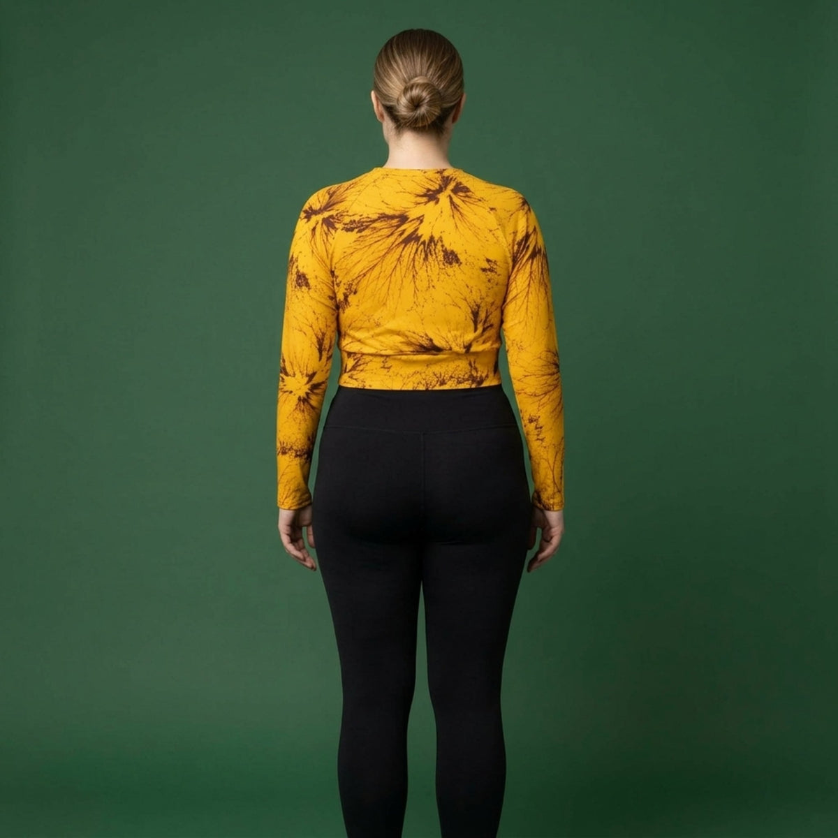 Sorbet Honeybee Viola Long Sleeve Crop Top – abstract print from the real flower, image 3