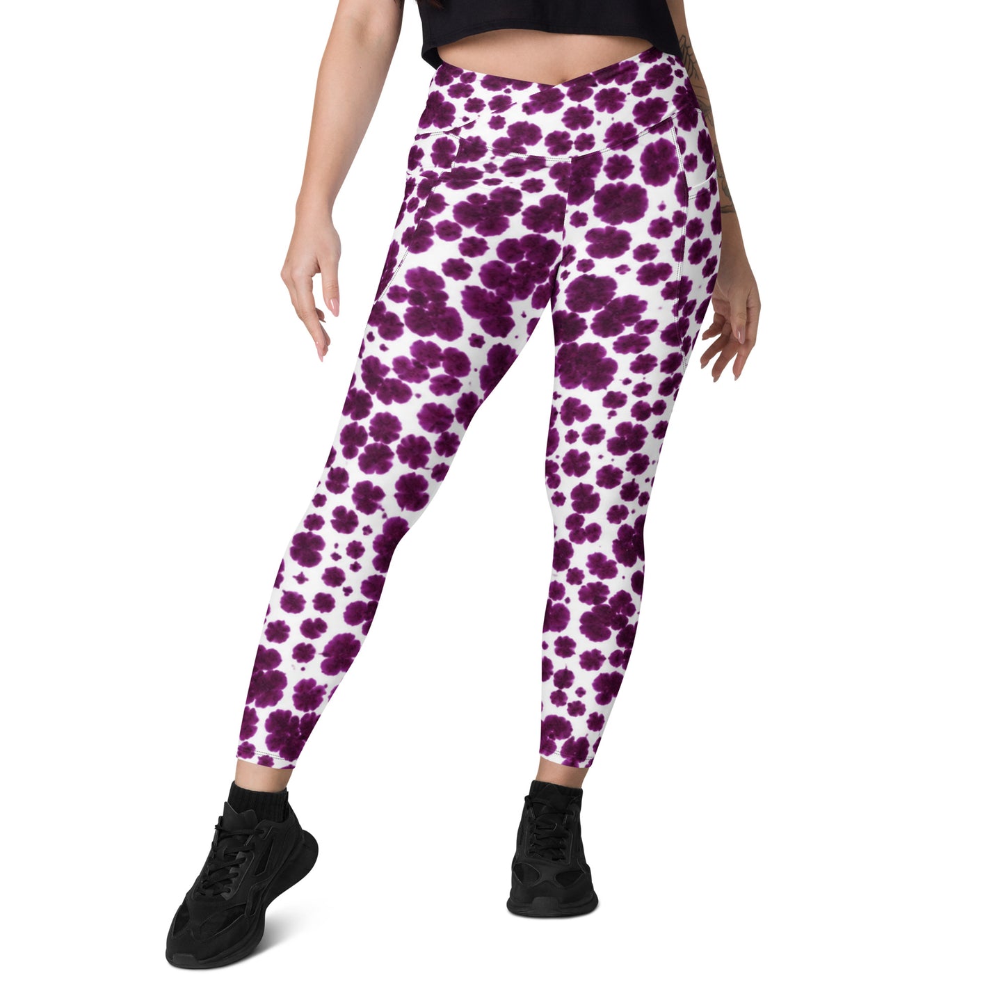 Lioulin Wild Cat Leggings with Pockets - front detail